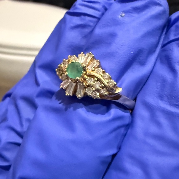 Vintage 10kt Gold Emerald & 19 Genuine Diamond Ballerina (cocktail) Ring 7 1/2 - Picture 10 of 16